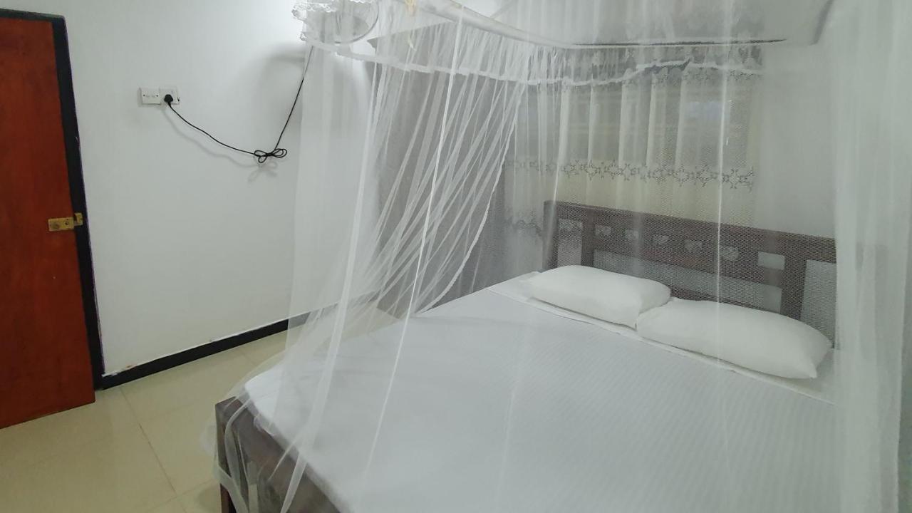 Bandulas Beach House Hikkaduwa Kültér fotó